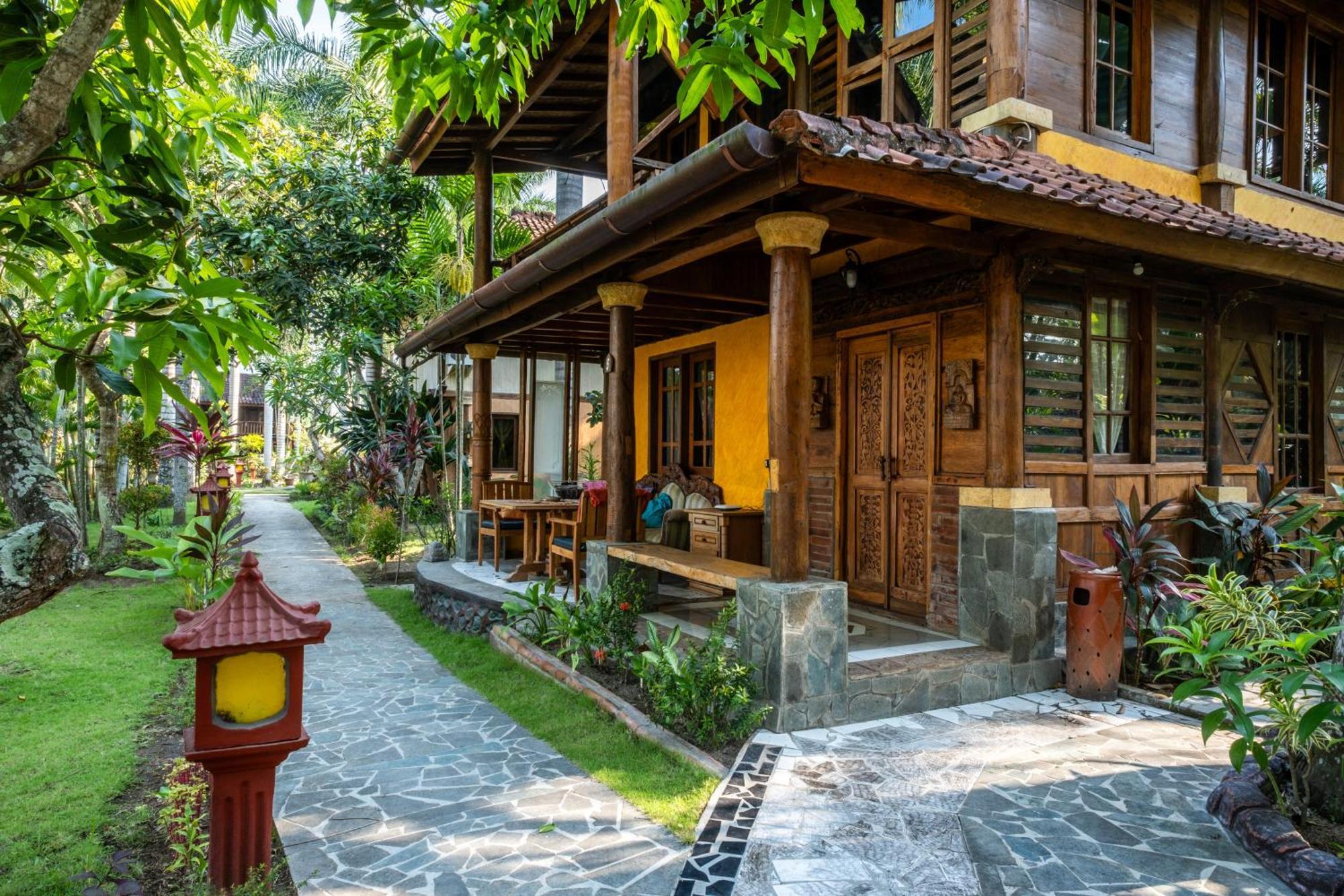 Lombok Stanley Garden Villas Montongbuwoh Exterior photo